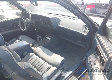 1988 Oldsmobile Toronado Trofeo from USA, damaged, VIN 1G3EV11C6JU305678